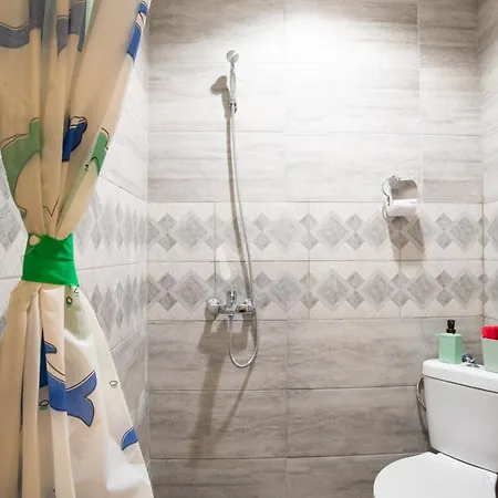 Apartament New Zen Apart + Private Garden, Solarium Sleeps 12